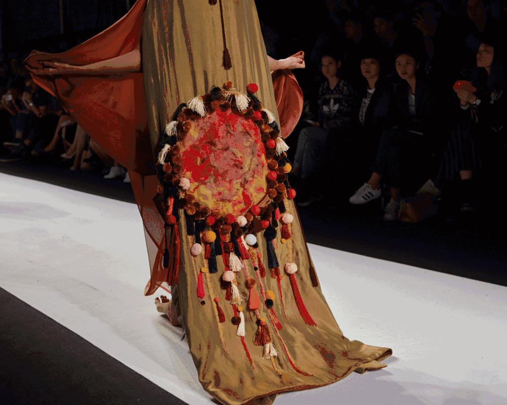 甯︿綘鐪嬩笂娴锋椂瑁呭懆,甯︿綘鐪嬫椂瑁呭懆