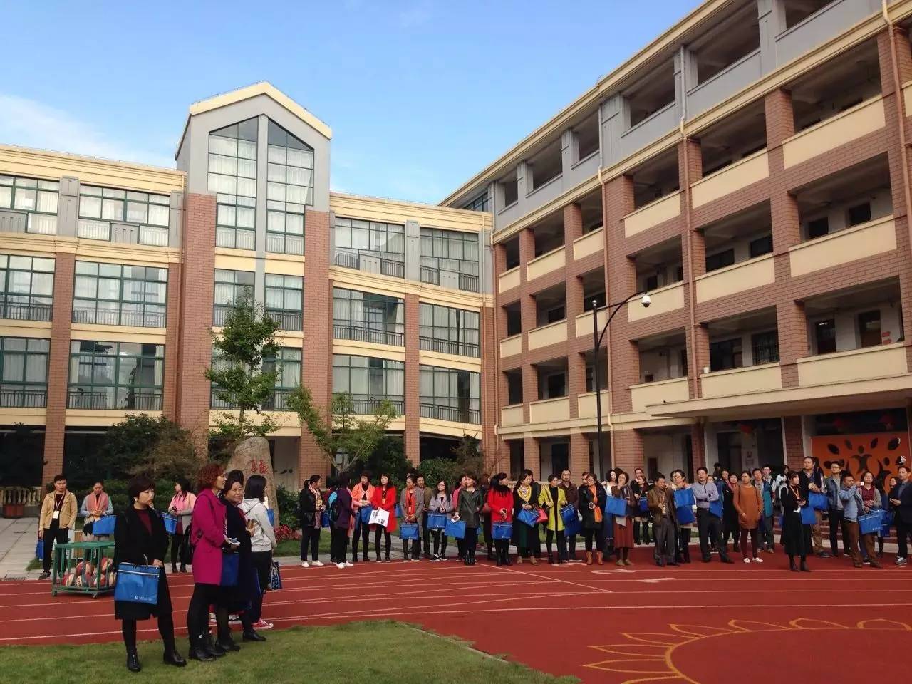 速递实现翻转课堂，领跑中国培智教育：浙江省宁波市达敏学校举办中国培智学校自闭症学生课程开发研究成果展示活动（一）