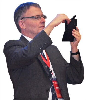 足球病毒传播,足球与病毒