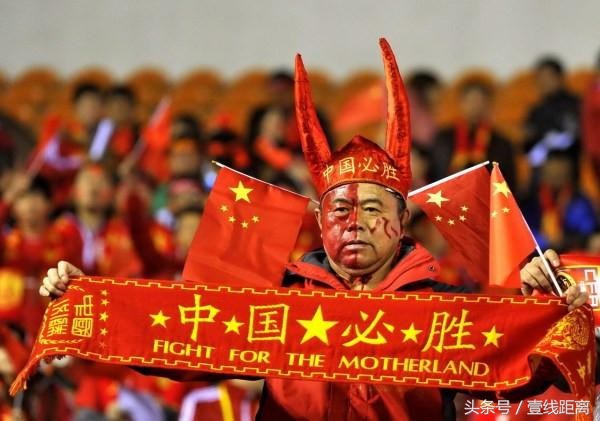 我们还欠国足一张门票,“银狐”中国足球迟到的“里”物