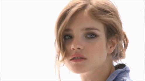 11岁卖水果，19岁嫁王室，29岁成LV太子妃……