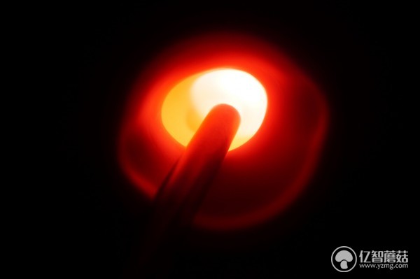 这是一个咬住你就不松口的杯子