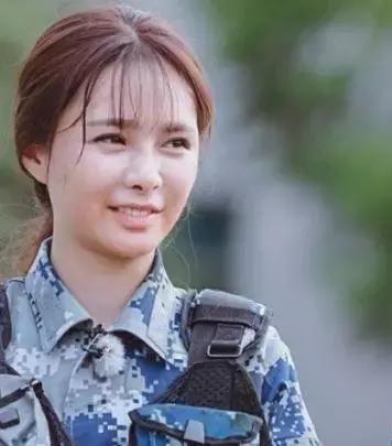 沈梦辰粉底液色号,沈梦辰推荐眼影色号