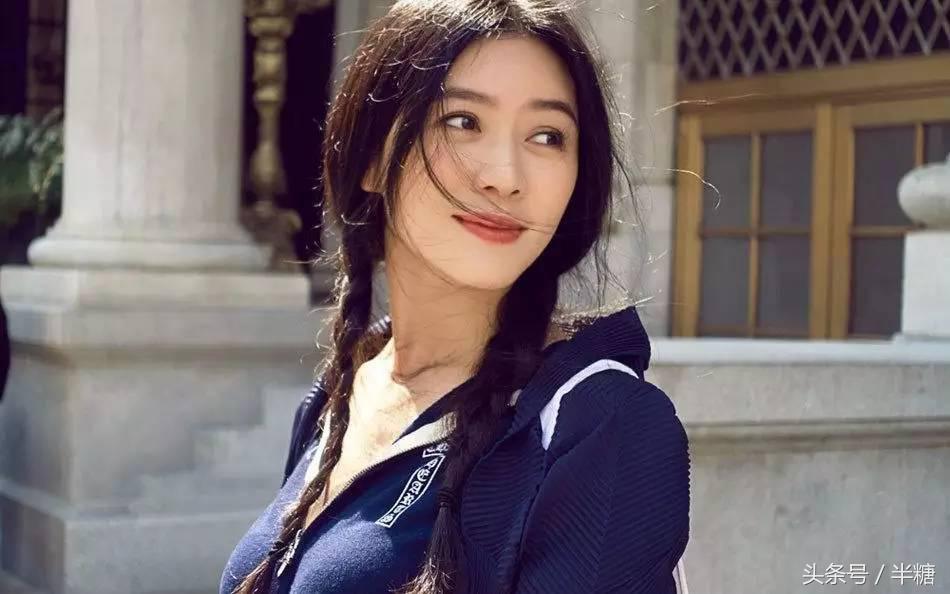 教你快速打造丸子头利落又时髦,慵懒丸子头怎么扎不扯头皮