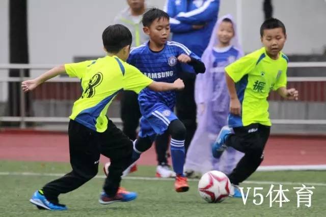 武汉新的征程永不停歇,武汉足球2019年