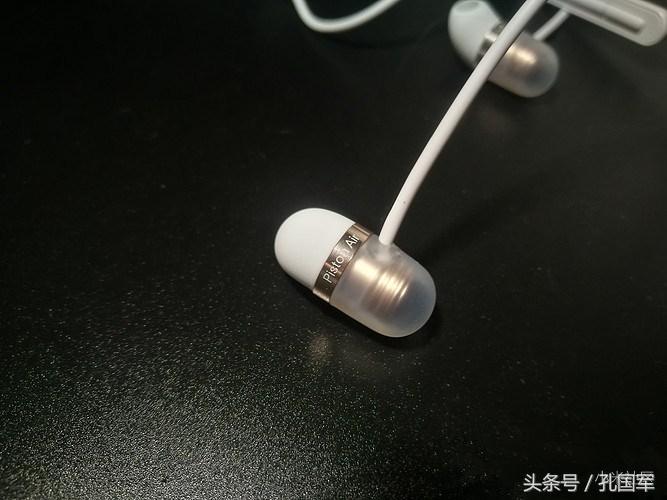 小药丸开箱据说是来拯救耳朵甩掉胀痛感的