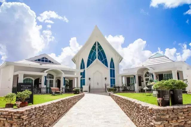 这里买一线大牌比香港便宜3成！风景还很美！