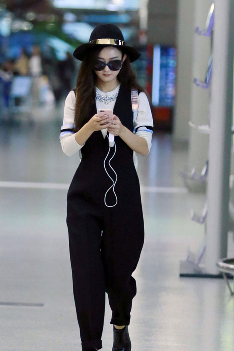 赵丽颖阔腿连体裤,赵丽颖穿吊带阔腿连体裤