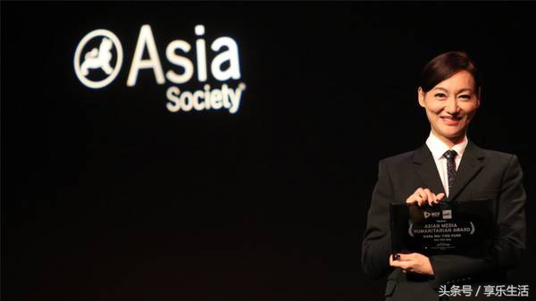 九叔林正英僵尸片的开山之祖,九叔林正英拍了半辈子僵尸片