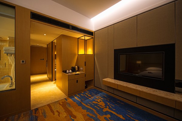 武汉依然繁华,武汉三个烟火气和浪漫的城市