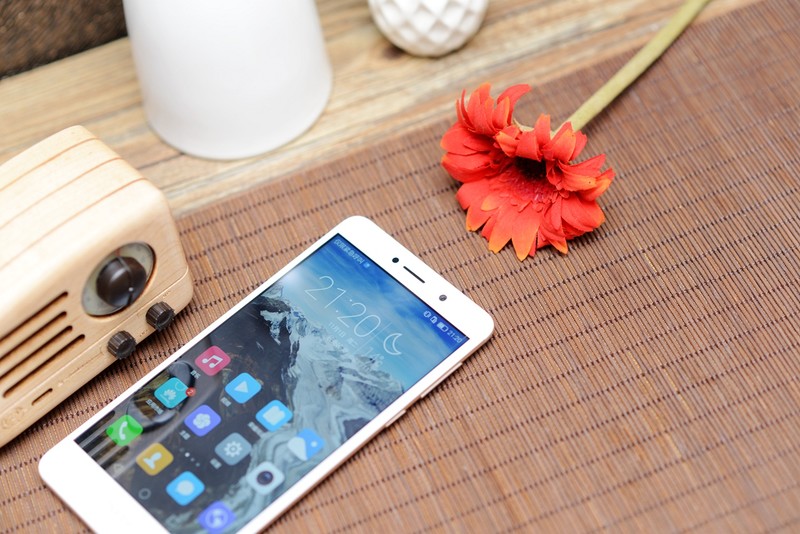 699元的荣耀畅玩8c,荣耀畅玩6+128新机多少钱