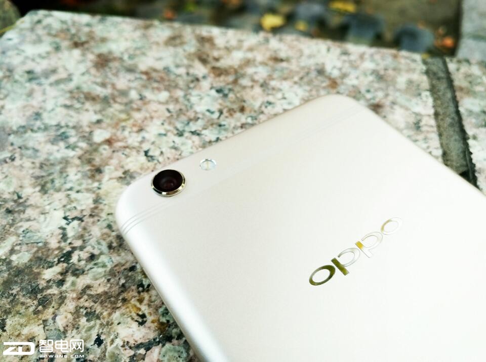 oppor9s柔光摄像头价格,oppor9s清新绿开箱视频