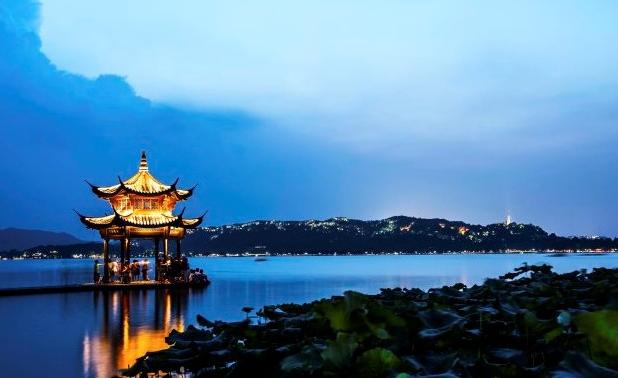 成都市拍婚纱照去哪里拍比较好看,推荐一下拍婚纱照的地方