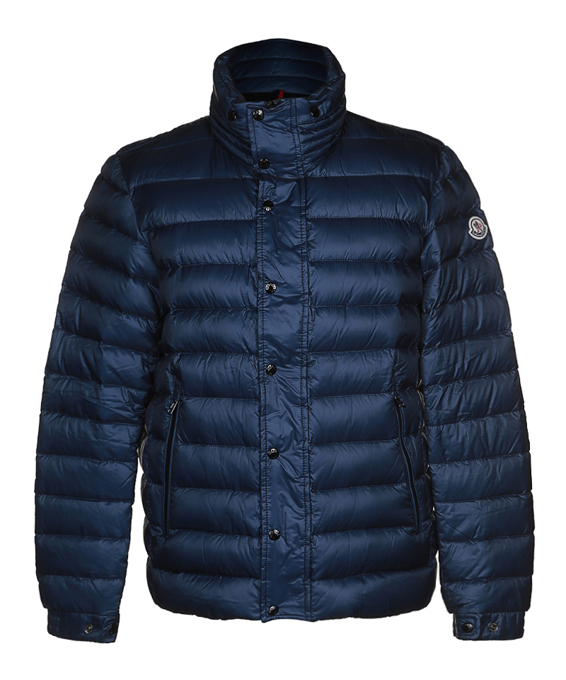 羽绒服moncler带你玩转别样冬日,moncler羽绒服经典款男穿搭
