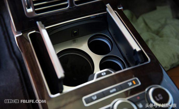 添越vs揽胜大小,添越实车对比揽胜