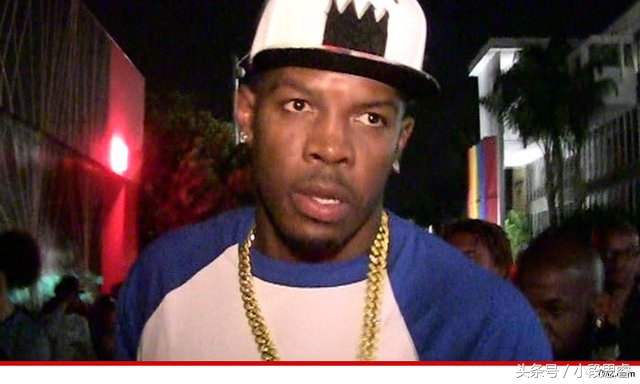 女孩嘘嘘时为什么要蹲着呢？看完这个你就知道了！