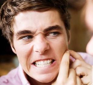 为什么我们喜欢挤痘,挤痘痘到底有多可怕