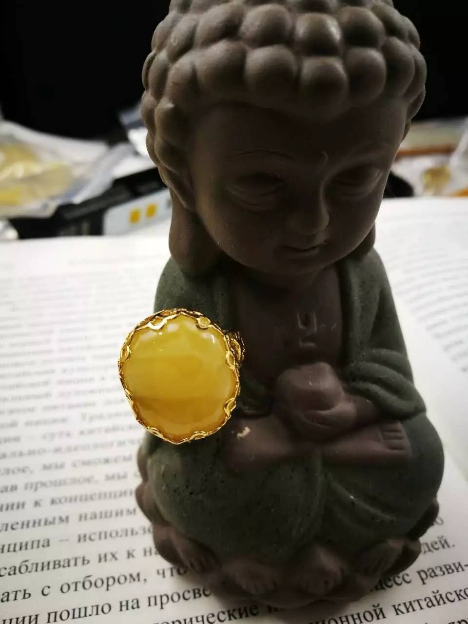 琥珀蜜蜡哪个储量大,琥珀蜜蜡是什么材质