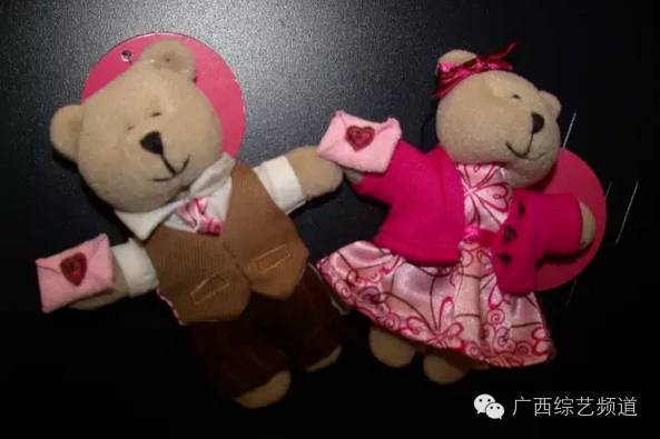 误食磁力珠的小孩手术,太危险5岁男童误吞11颗磁力珠