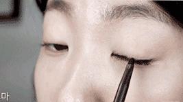 单眼皮到底怎么看适合什么眼妆,单眼皮怎么让眼妆看起来干净好看