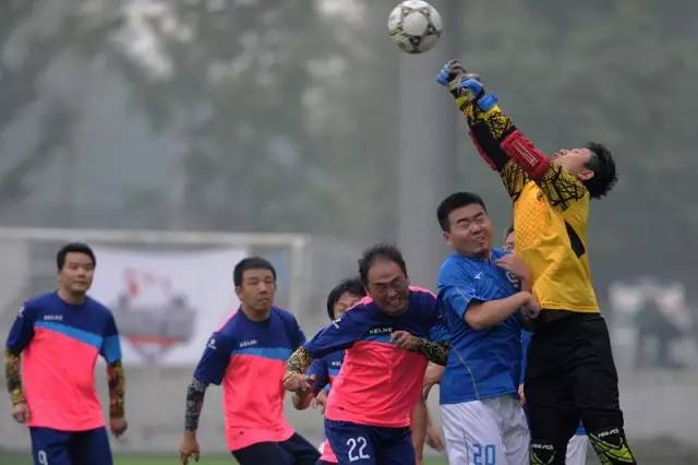 我眼里的足球世界,我眼中的足球世界杯