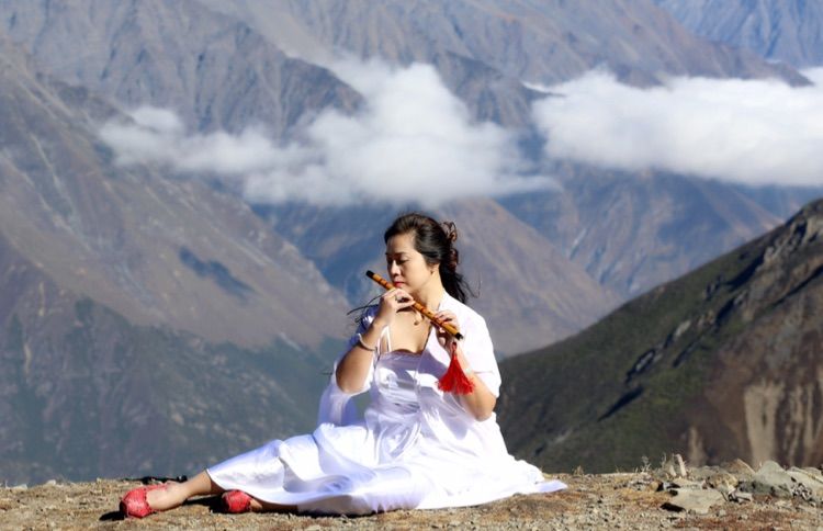 我在秋天等你是什么歌,我在秋天等你美到心碎散文