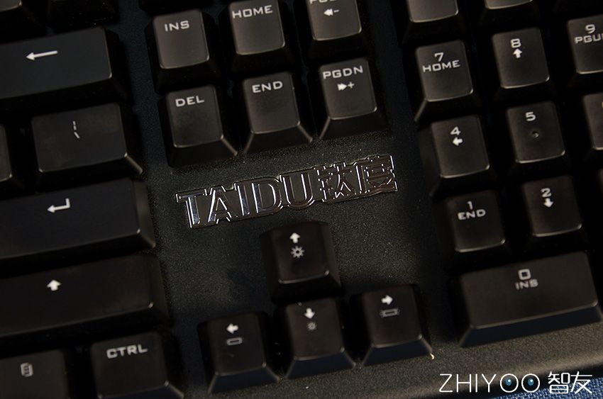 茶轴游戏手感,茶轴电竞游戏键盘