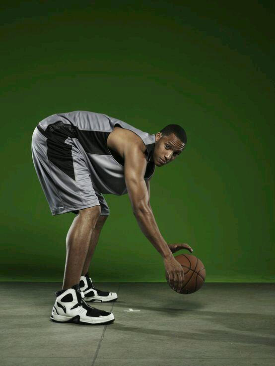 这两年李宁签约的nba球员,李宁签了哪些nba球员