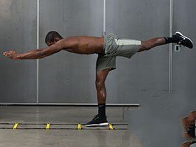 足球训练器材敏捷梯怎么用,足球运动员敏捷梯训练方法