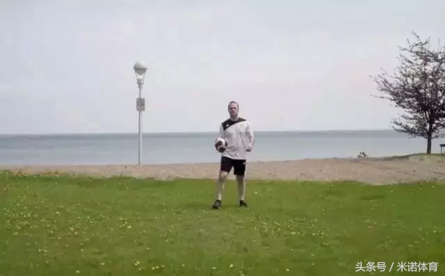 足球如何停高空球视频,如何停好高空球