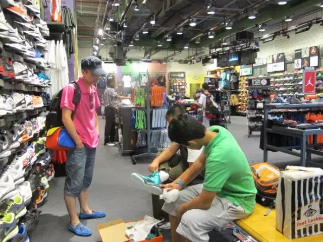 为什么穷人穿nike,穿不起nike很丢人吗