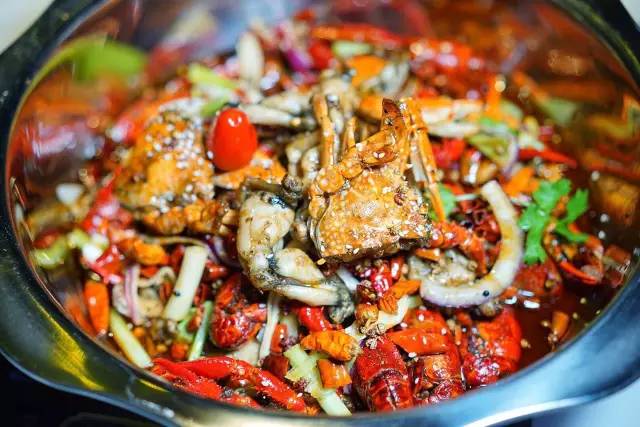 吃螃蟹的十种好处,吃螃蟹有诸多好处