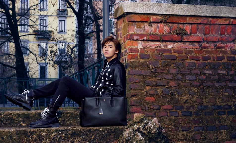 李易峰刘德华张馨予,李易峰张馨予最新视频