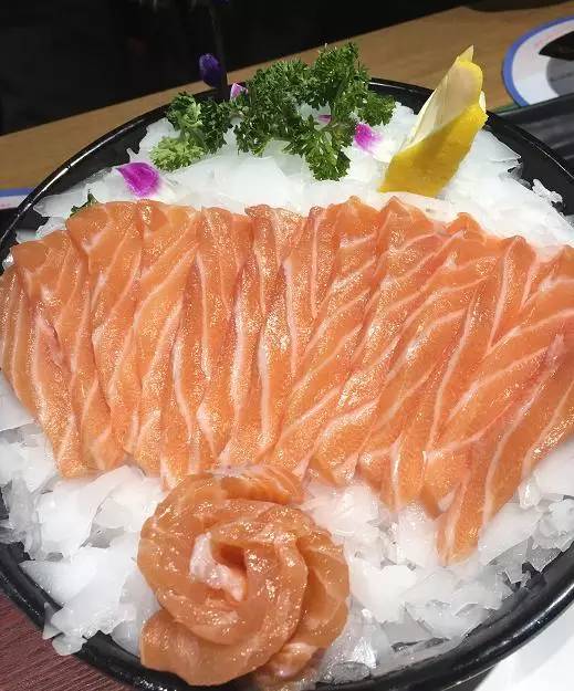 鲍鱼大虾海鲜火锅,一虾一蟹49元海鲜自助火锅