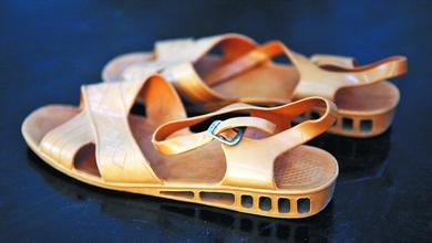 小时候穿的经典鞋子,小时候都穿过的鞋