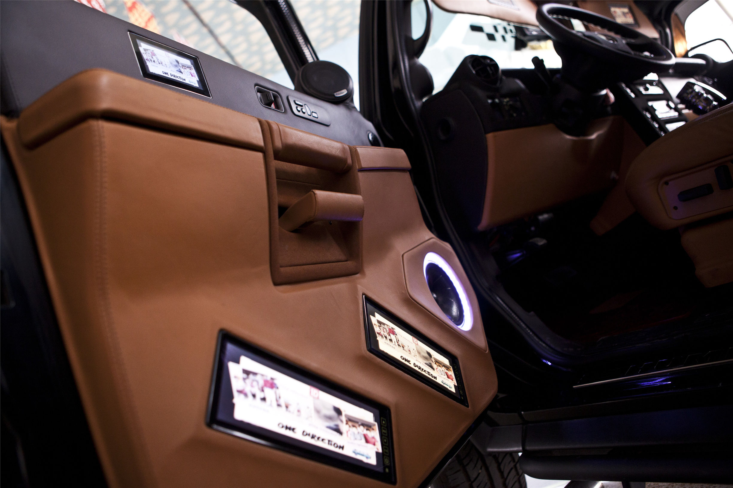 h2悍马爆改,悍马h2国外顶级改装