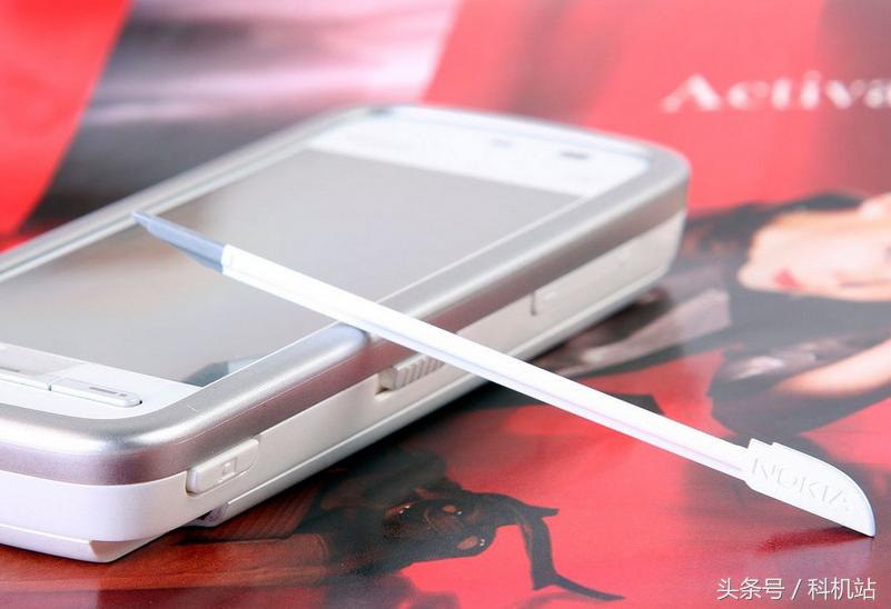 现在还有人用诺基亚8800吗,有多少人用过诺基亚手机