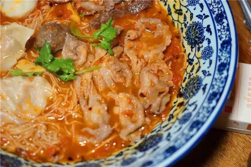 22蚊！足料进口牛肉云吞面超多料！还有重量级进口牛肉船上岸！