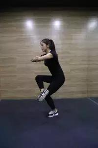 解决腰痛的腰椎锻炼方法,练一下腰椎的操