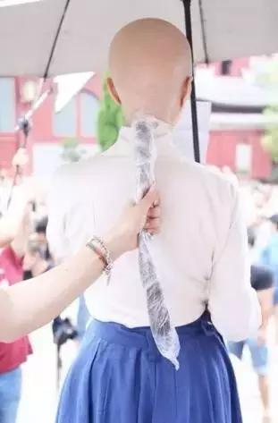 特效化妆中的特效是怎么弄出来的,特效化妆是做什么