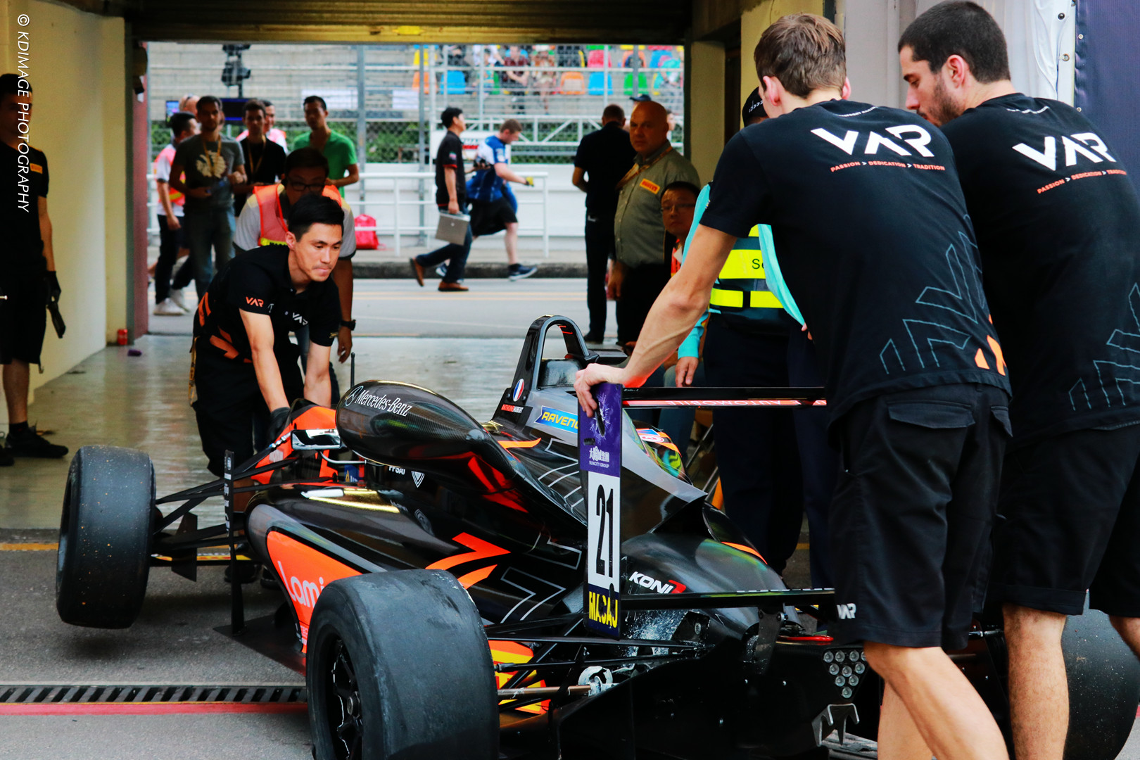 极品飞车剃刀视频,极品飞车夺旗赛