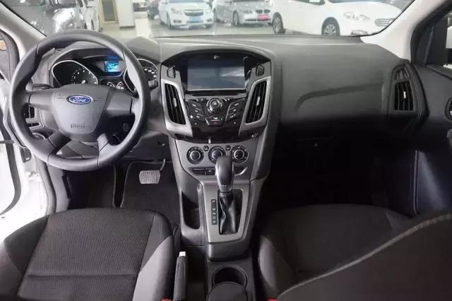 16万公里13款福克斯1.8自动多少钱,2012款福克斯风尚和舒适外观区别