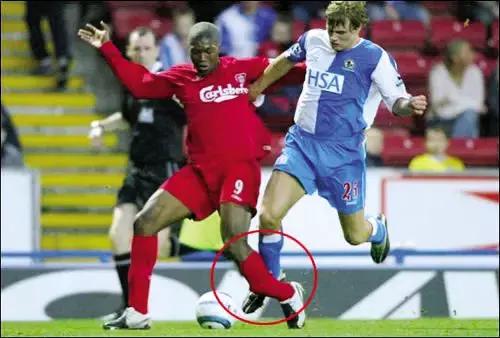 下雪天踢球怎么带装备,下雪天踢球穿什么鞋