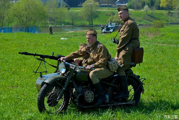 宋楠：评解放军嘉陵600*用军**摩托及技战术