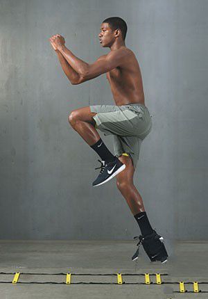 足球训练器材敏捷梯怎么用,足球运动员敏捷梯训练方法