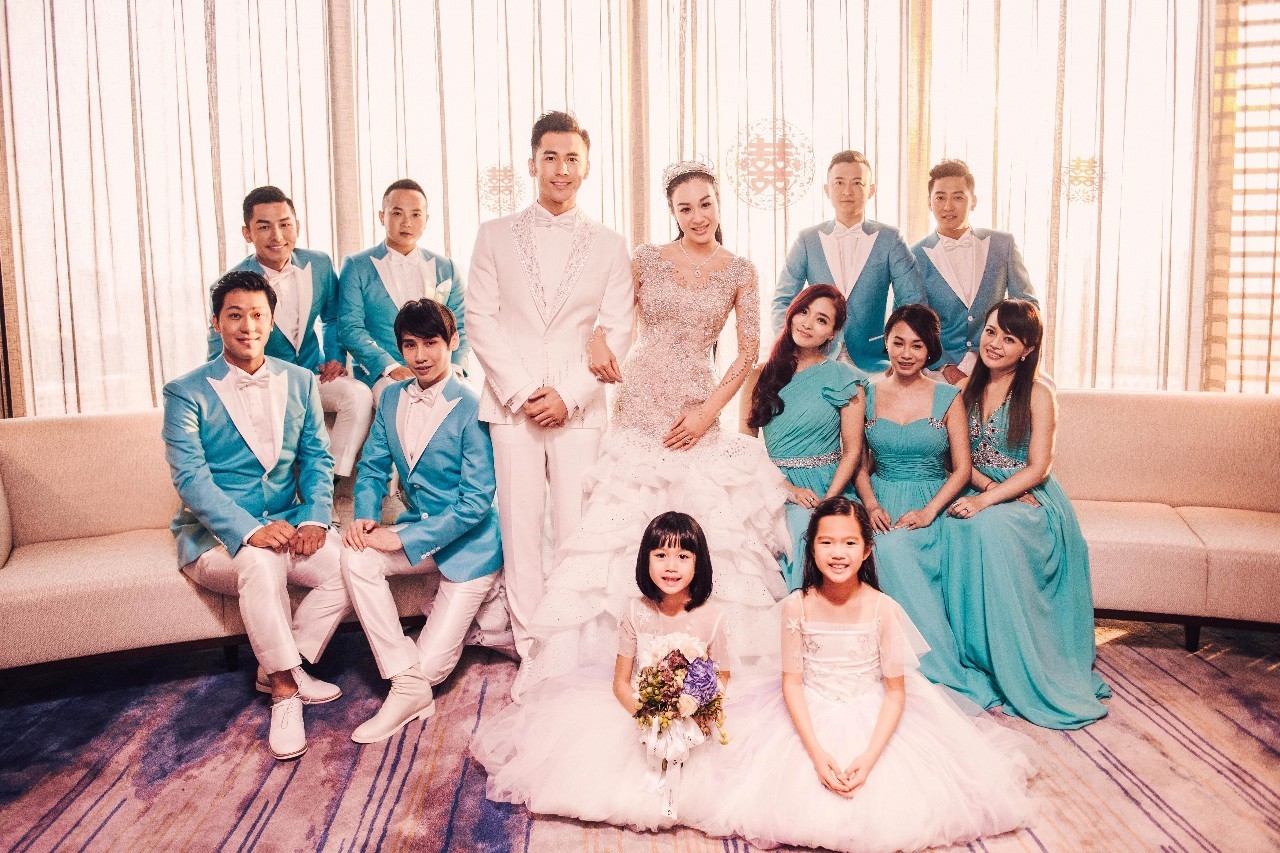 人鱼夫妇钟丽缇张伦硕机场,人鱼夫妇钟丽缇张伦硕歌曲