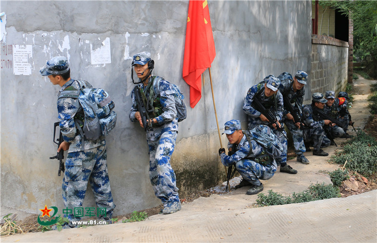 湘江战役简单讲解,湘江战役红军怎么突围