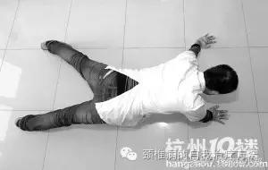 久坐颈椎不舒服去医院按摩,颈椎病引起的龟爬式锻炼