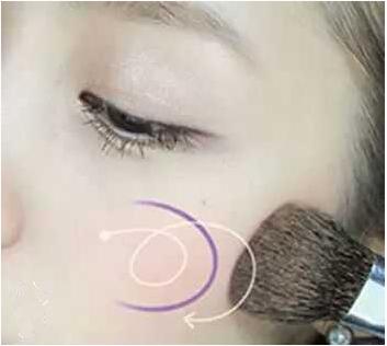 淡妆初学者必学的10个技巧,淡妆教程日常淡妆图片