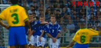 卡洛斯任意球弧线分析,任意球名场面卡洛斯